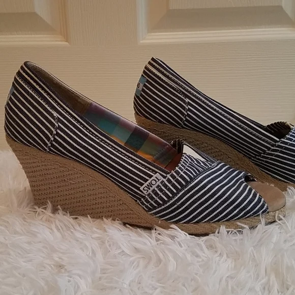 Toms Canvas Espadrille Wedge Sandals - Picture 7 of 10